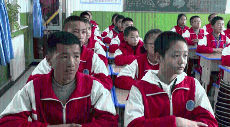 滑雪场的雪是怎么造出来的游戏画面