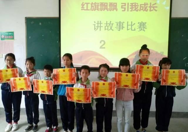 今年流行的“冬靴”，比马丁靴更时髦、更保暖，显腿瘦还显高